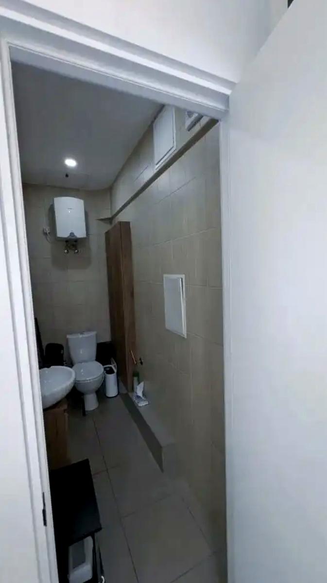 1871039656901351