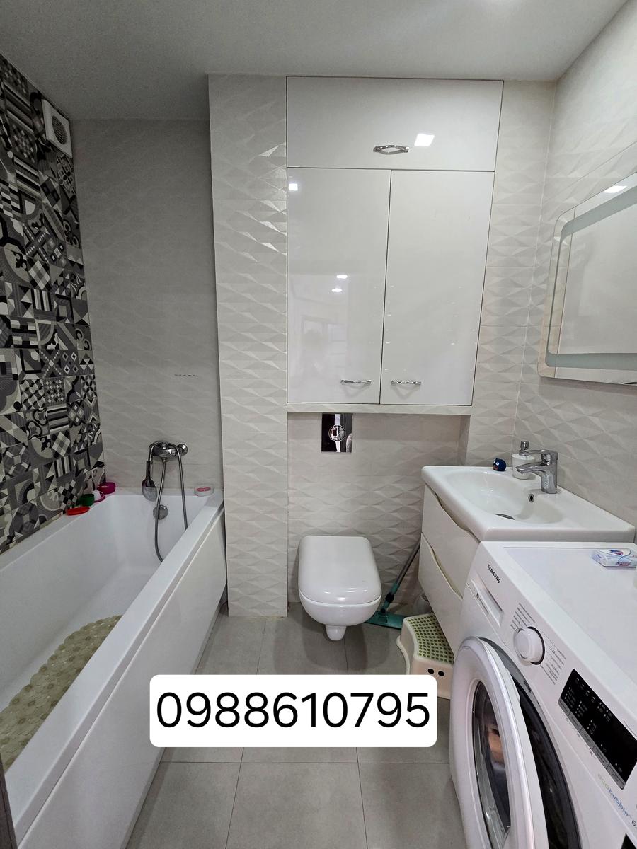 1871073786543636