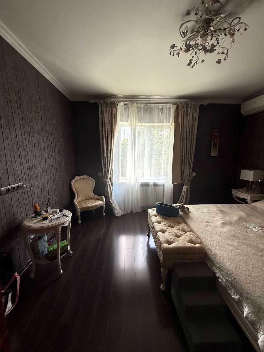 1871080482132704