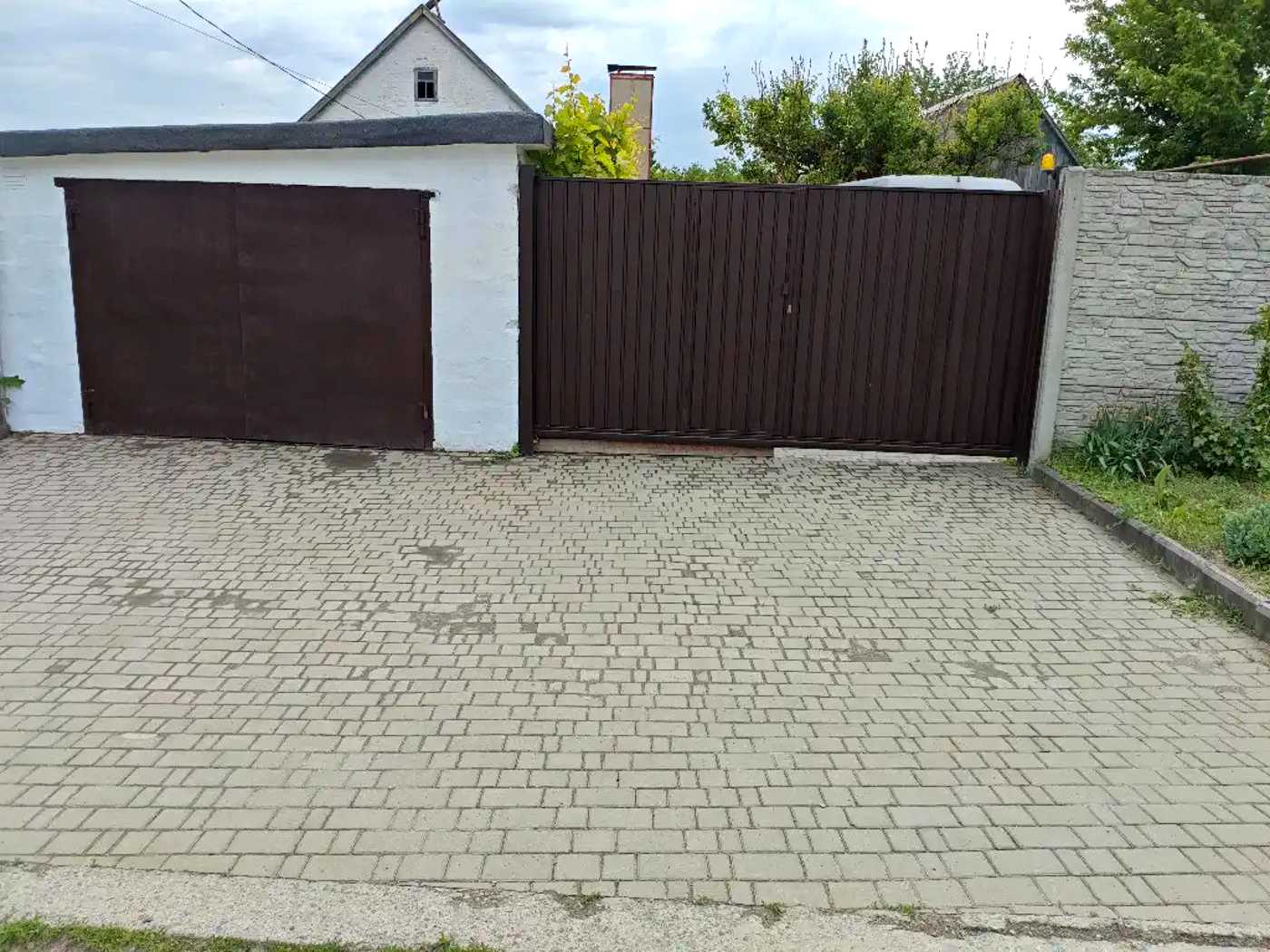 1871090552281733