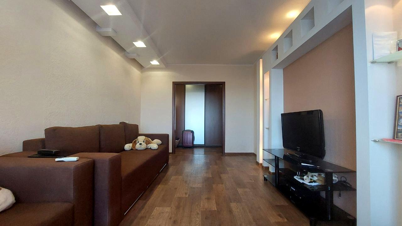 1871128909464985