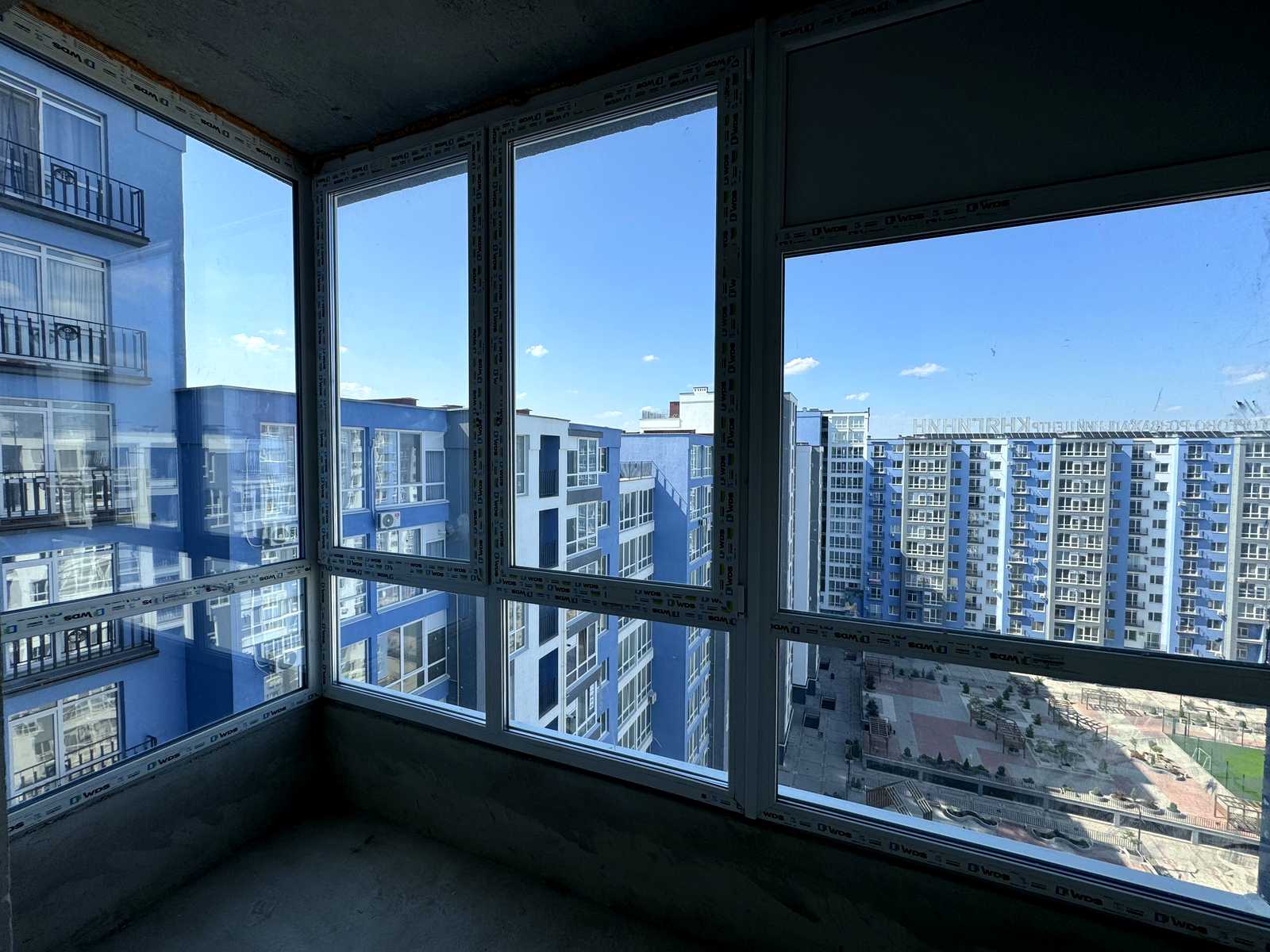 1871137588014737