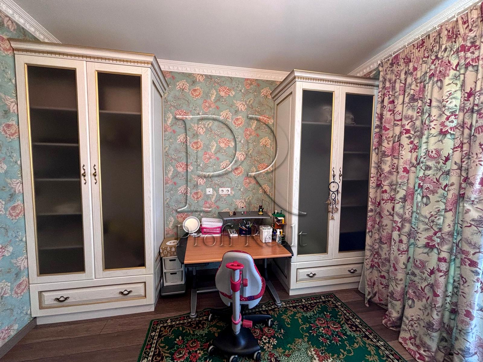 1871138977551655