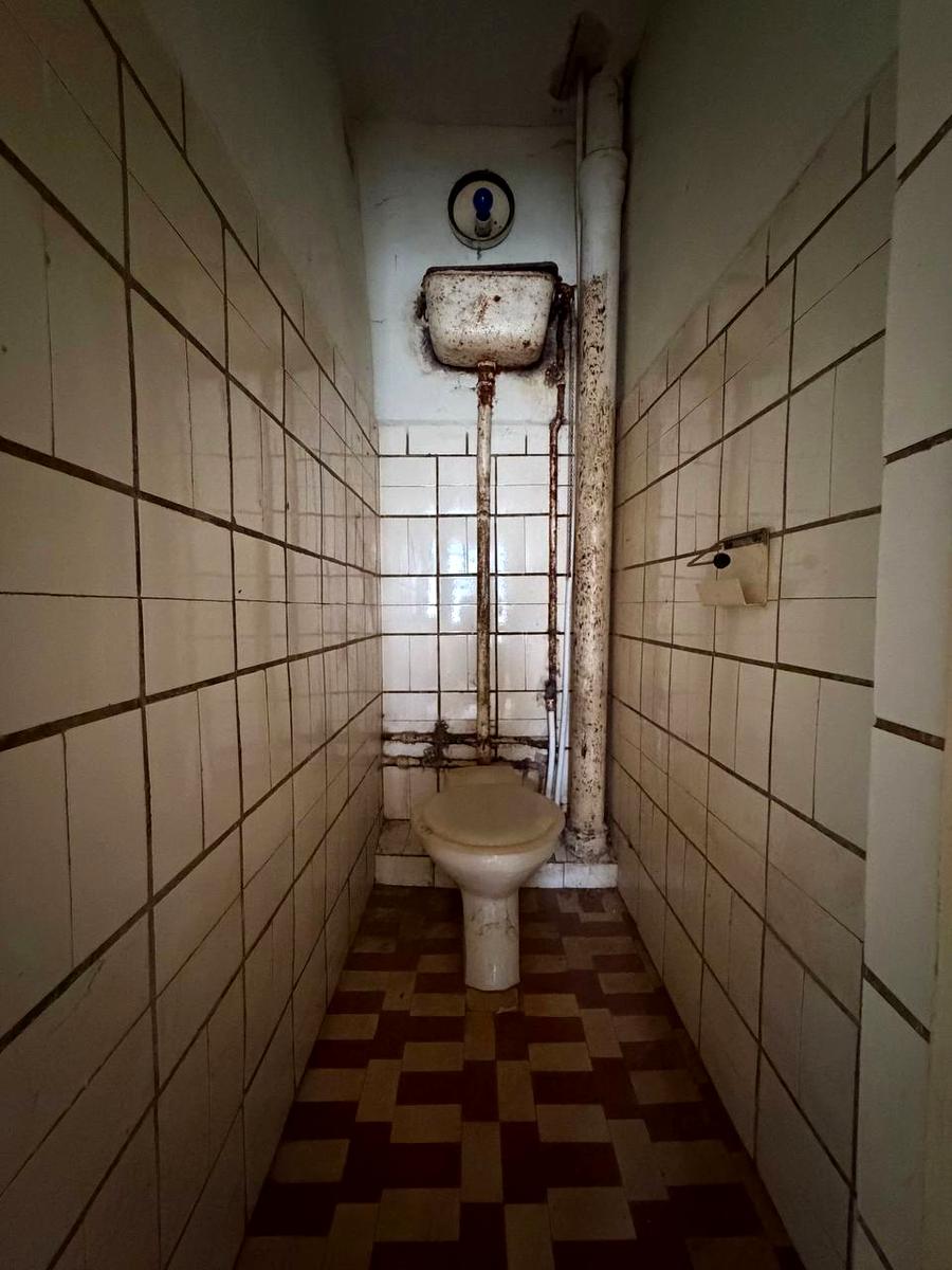 1871219528915649