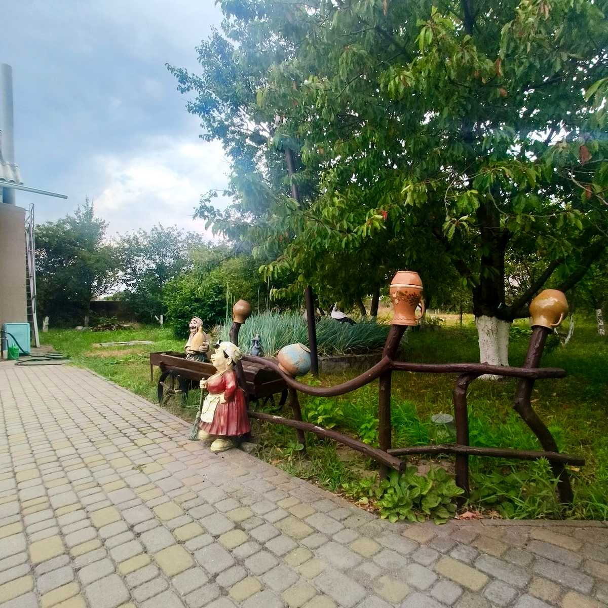 1871222614183876