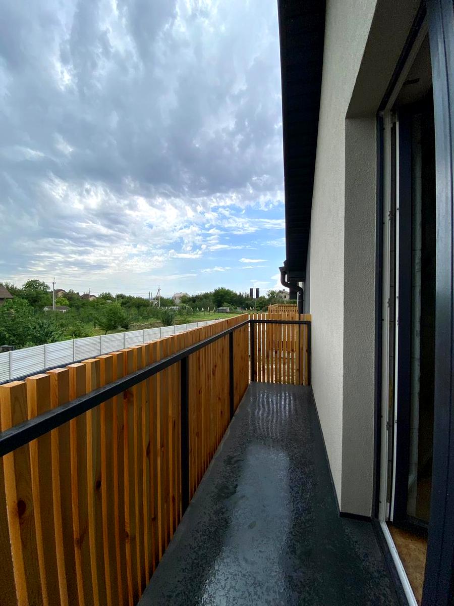 1871226356643078