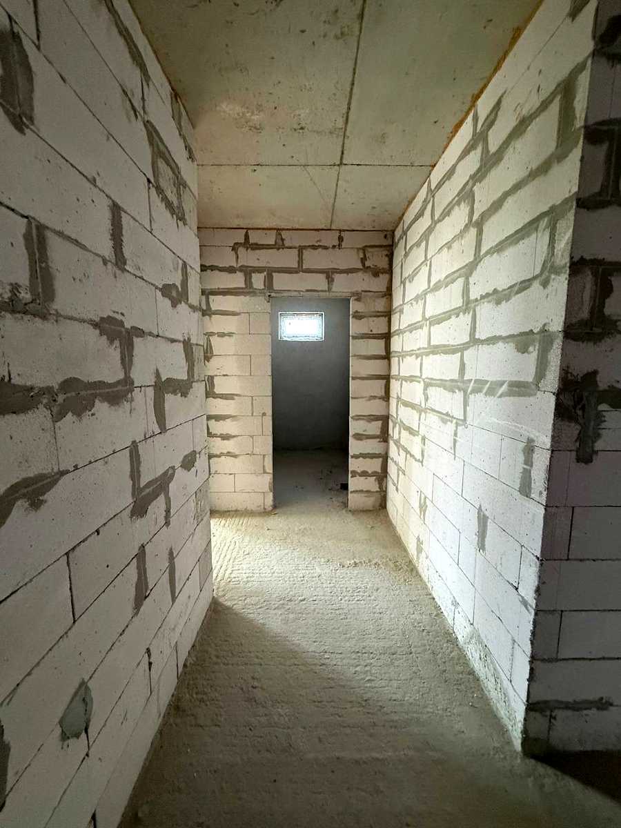 1871228203883565