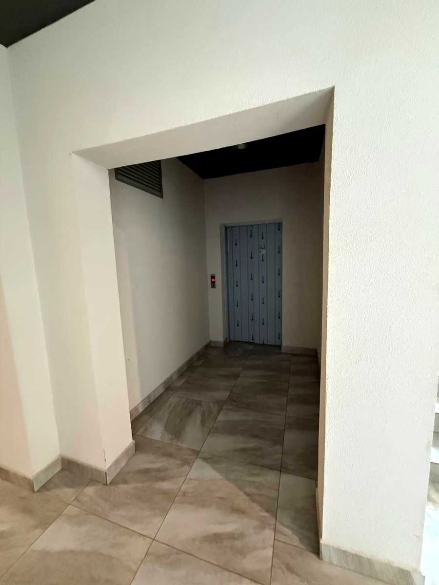 1871228204775469
