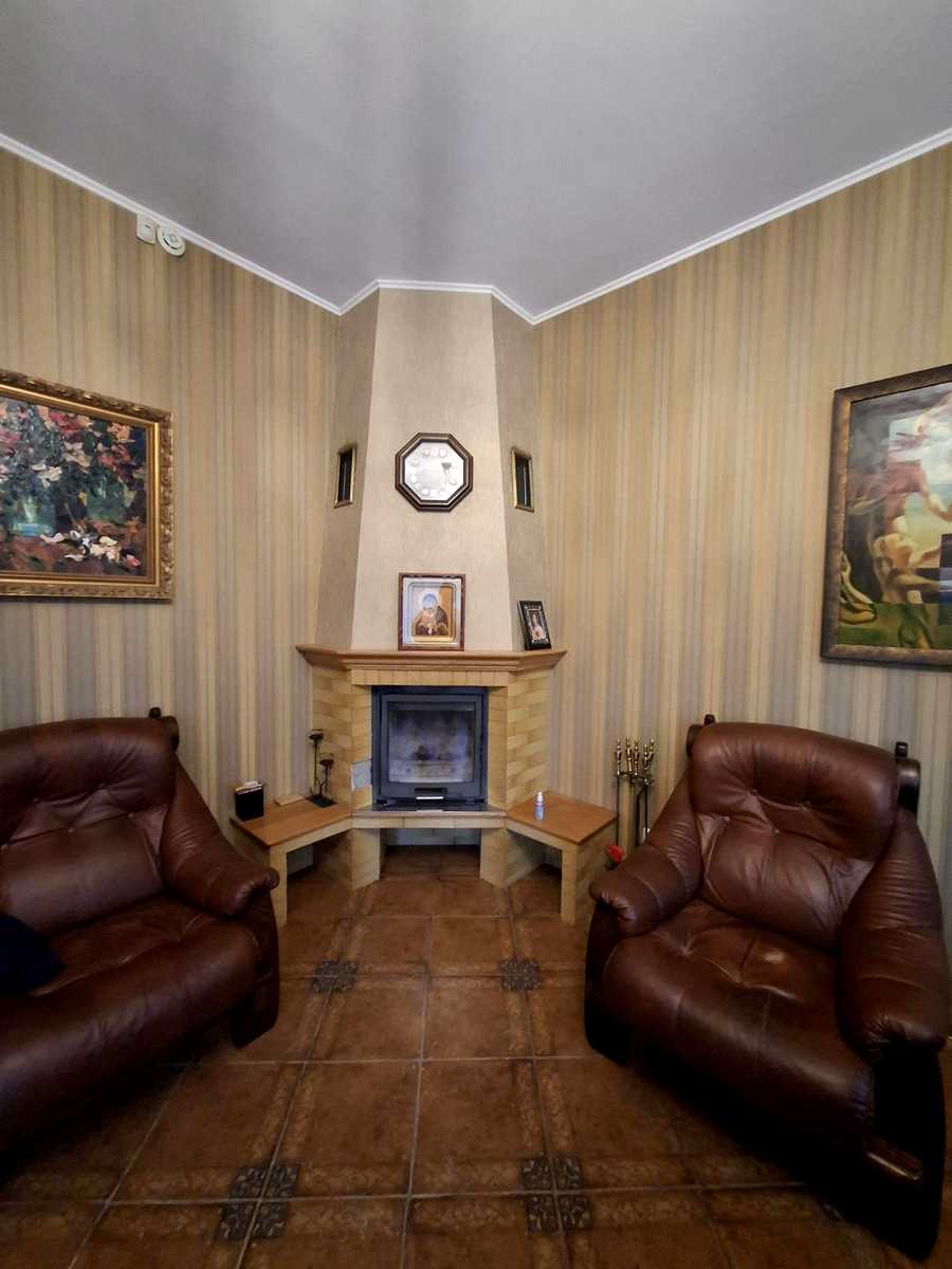 1871229864762358