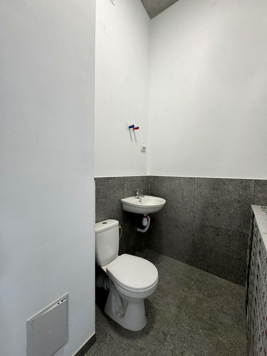 1871229908383003