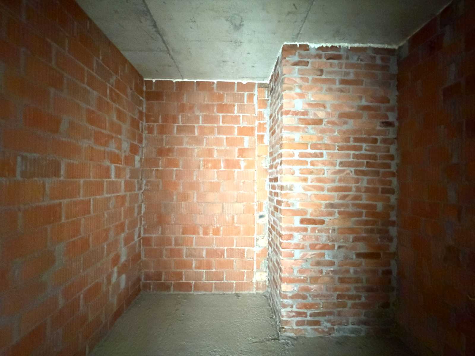 1871230080552371