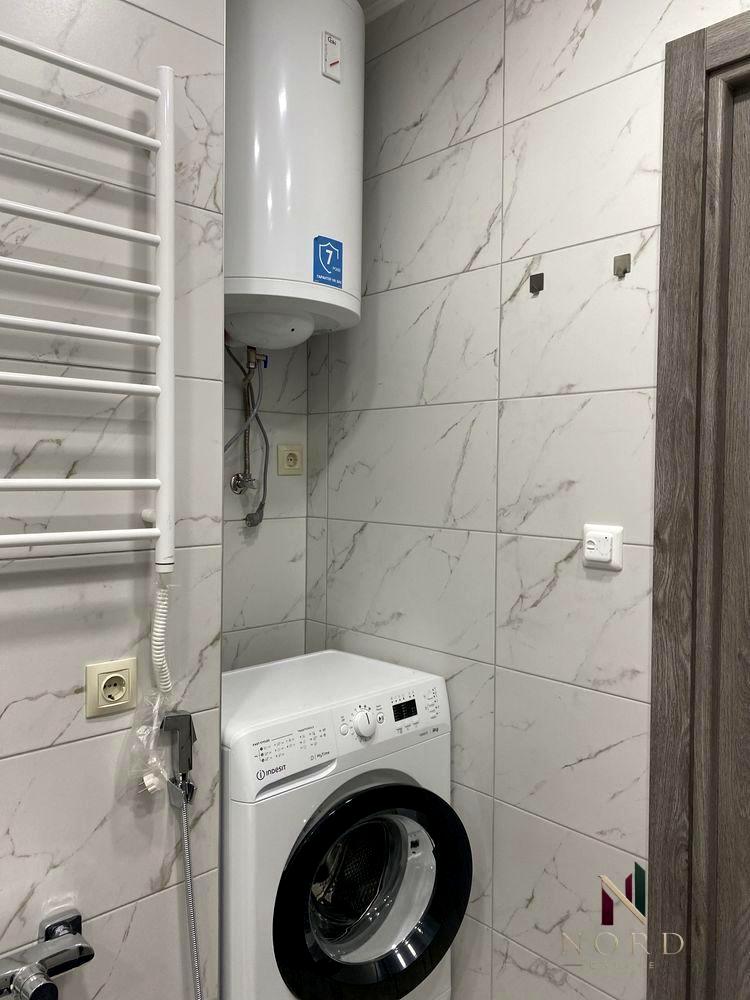 1871238643335892