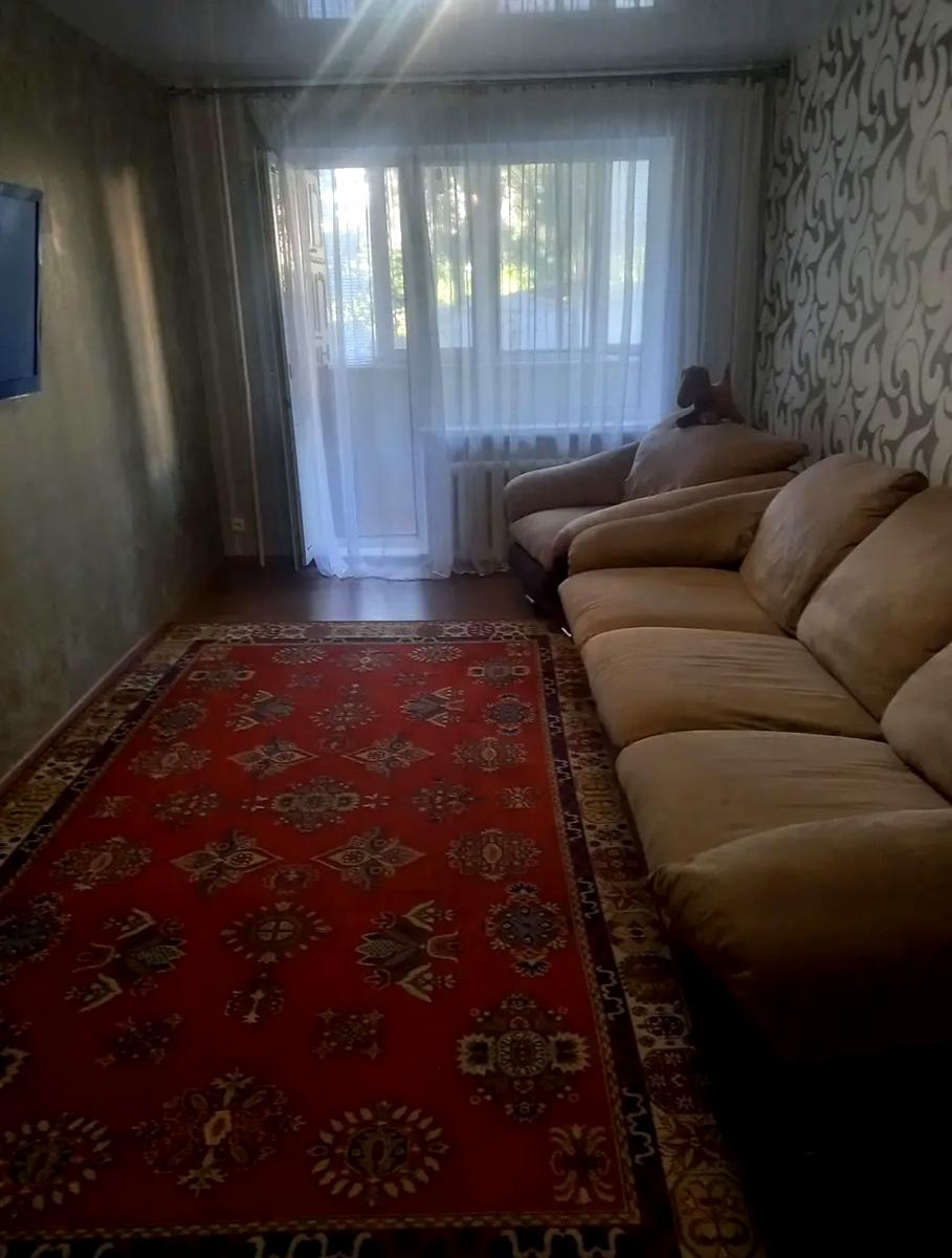 1871241906280596