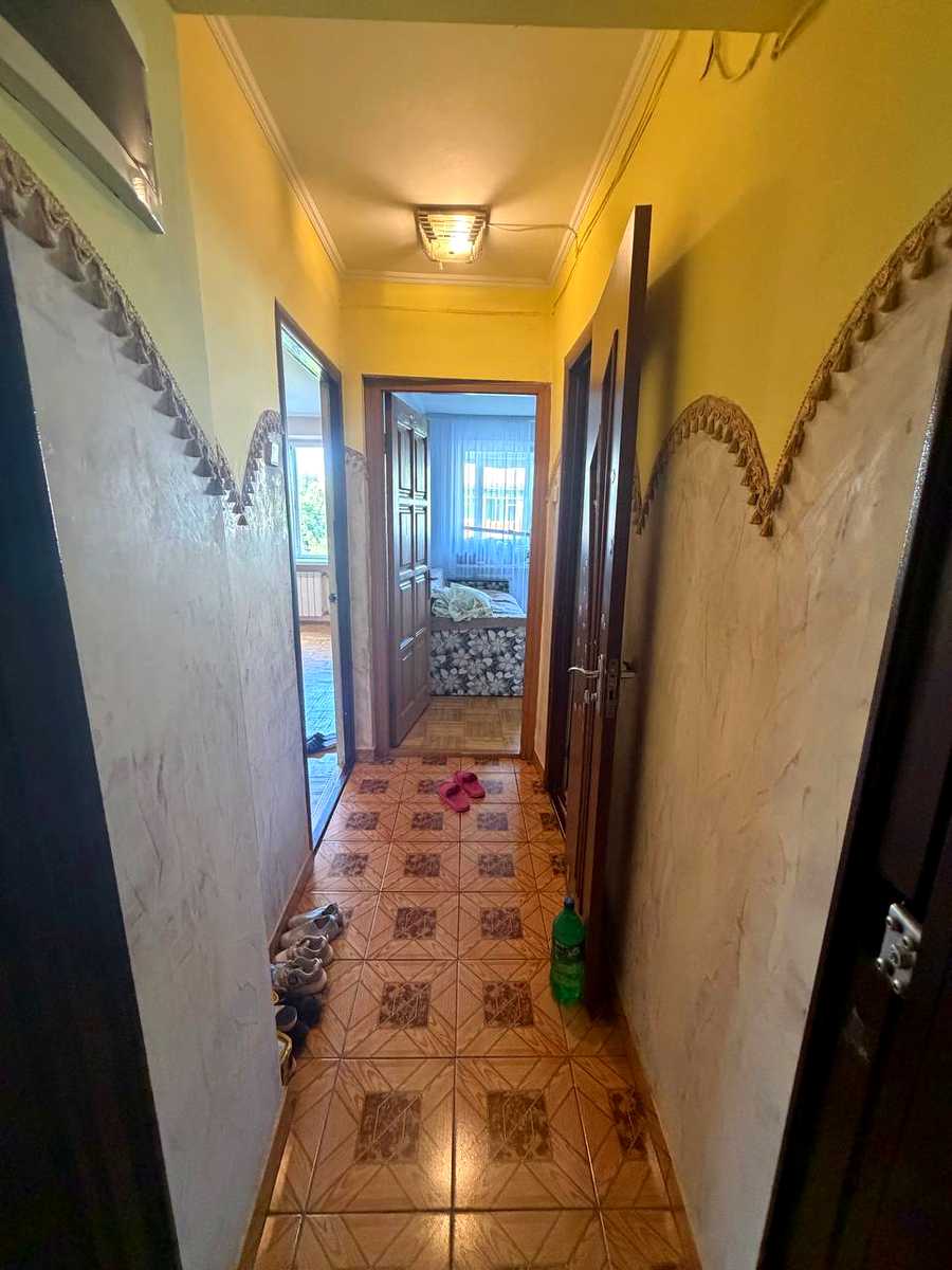 1871242204944073
