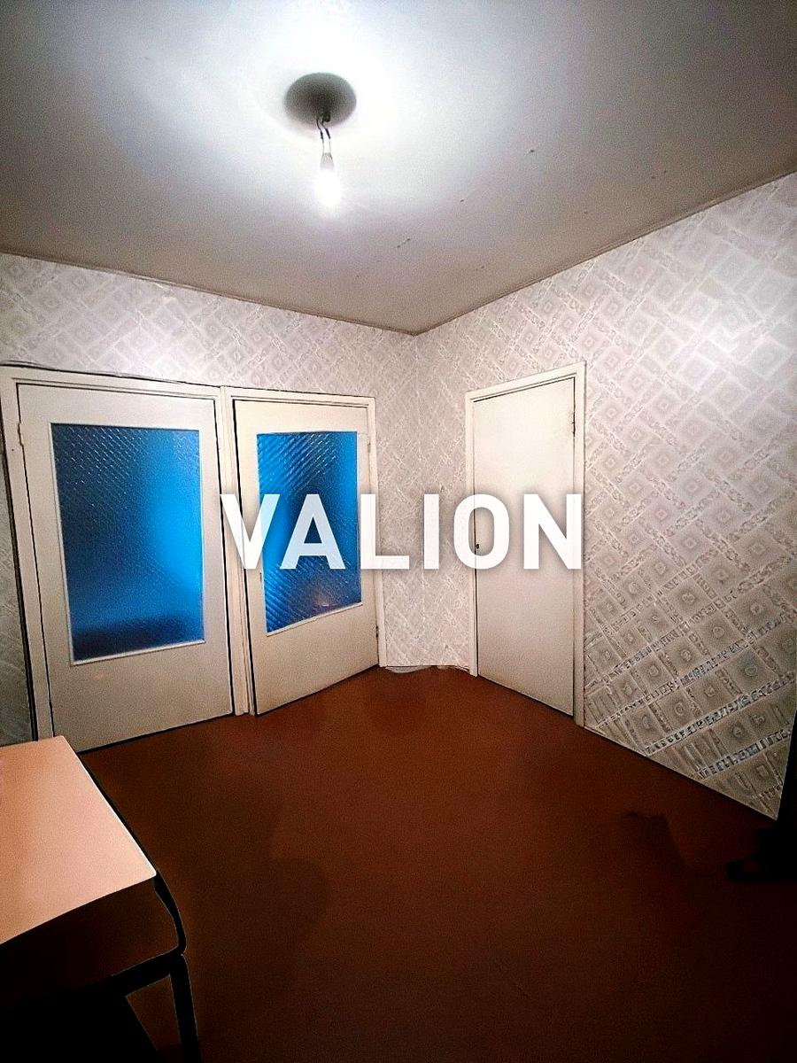 1871244074643057