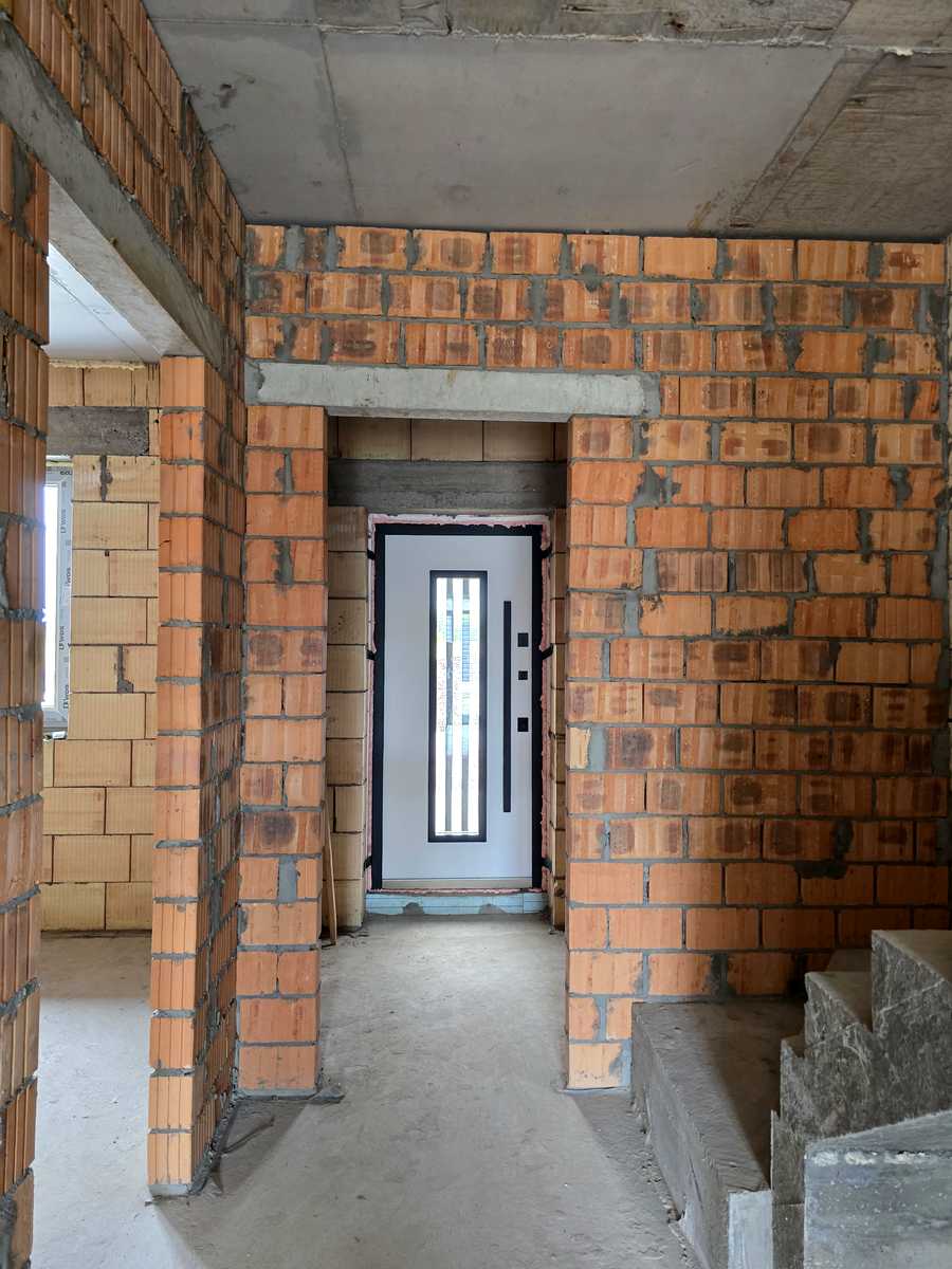 1871244845784031