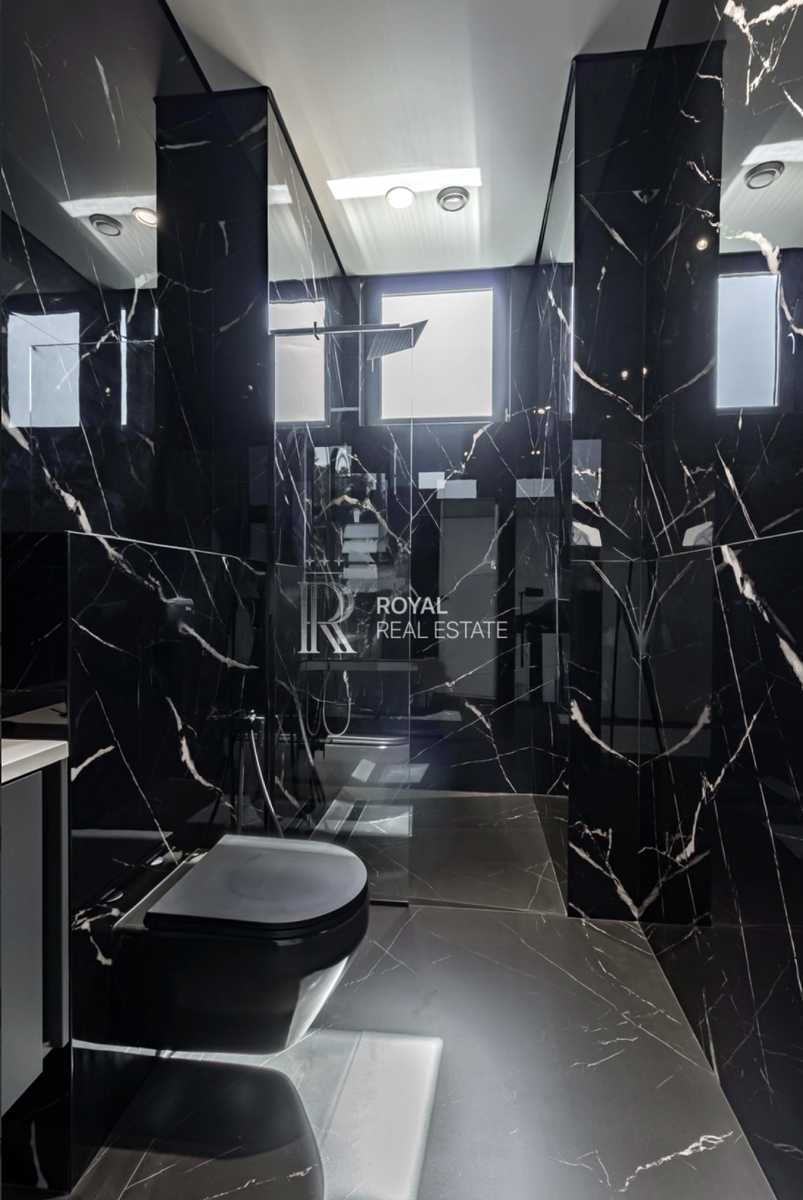 1871311670843698
