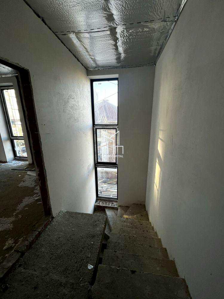 1871313663093853