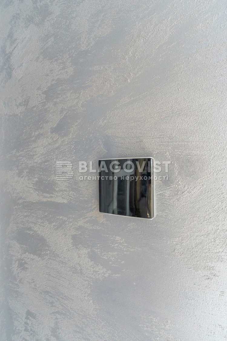 1871318072795110