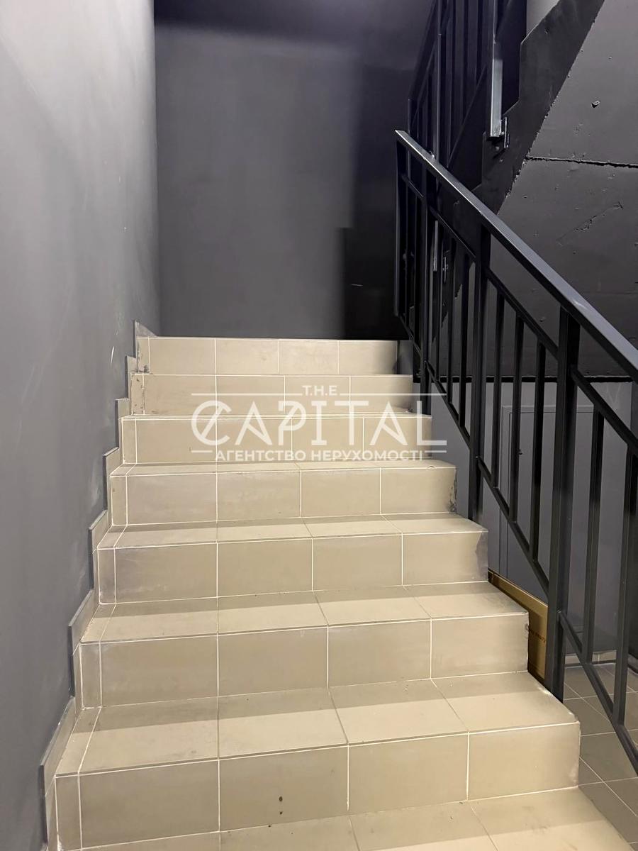 1871318811315300