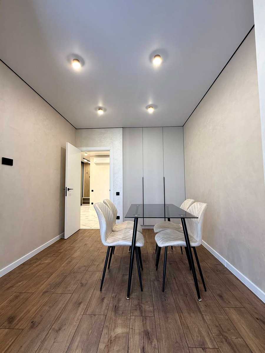 1871326958046758