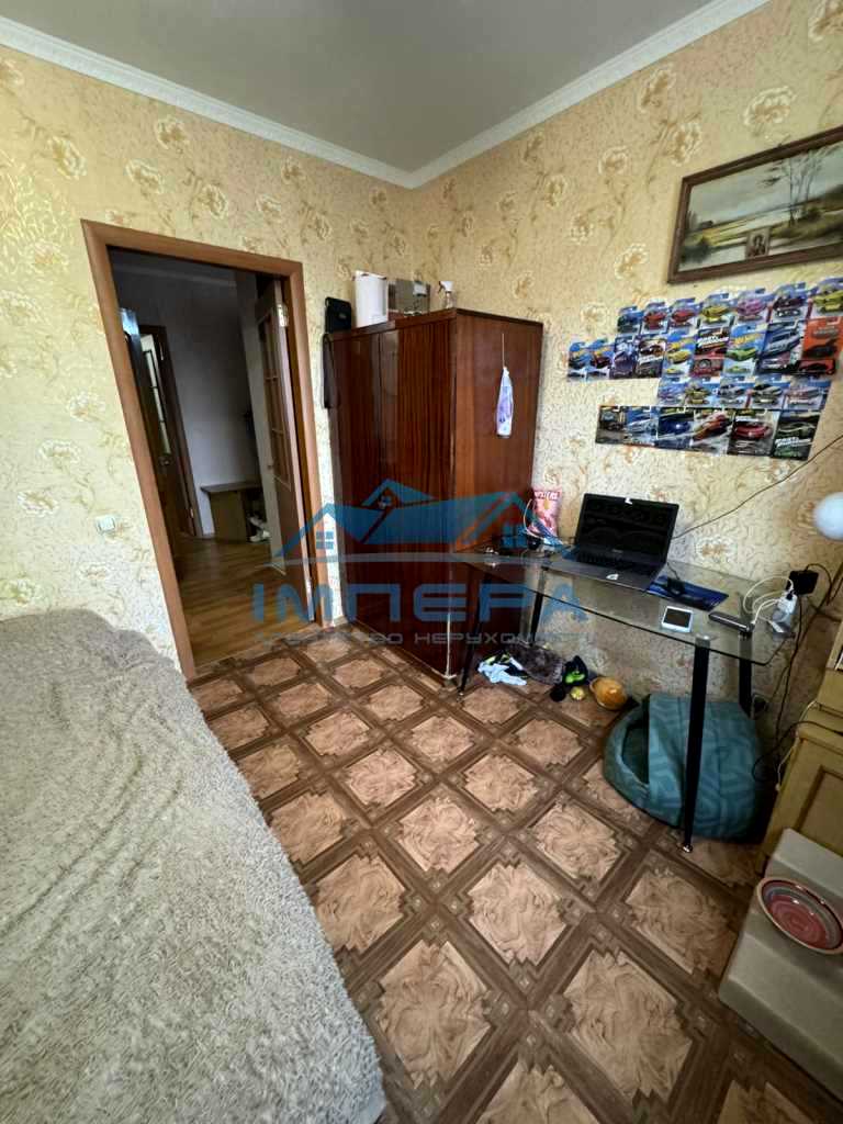 1871331319436692