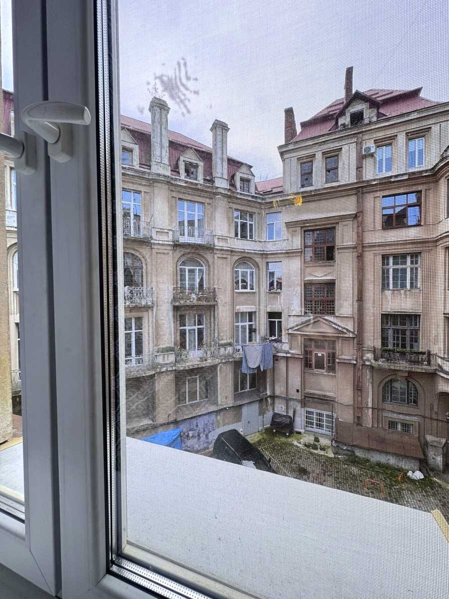 1871342574272060