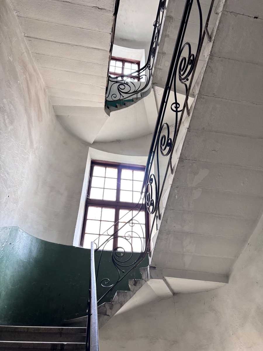 1871342798431596