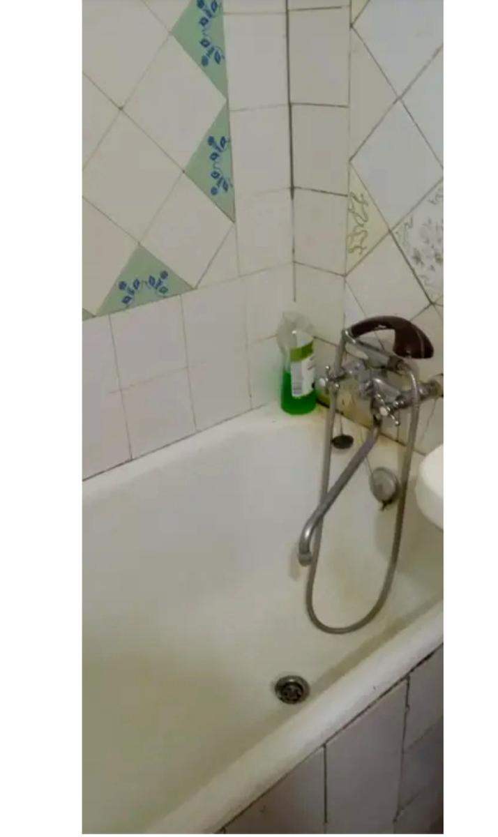 1871352994317844