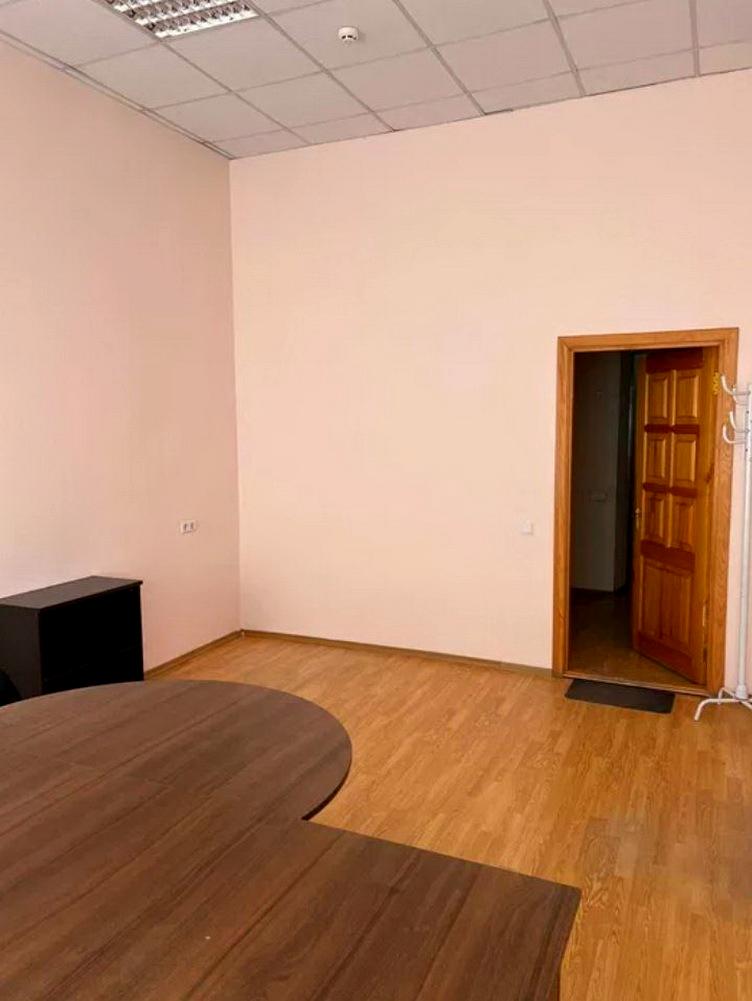 1871355096999744