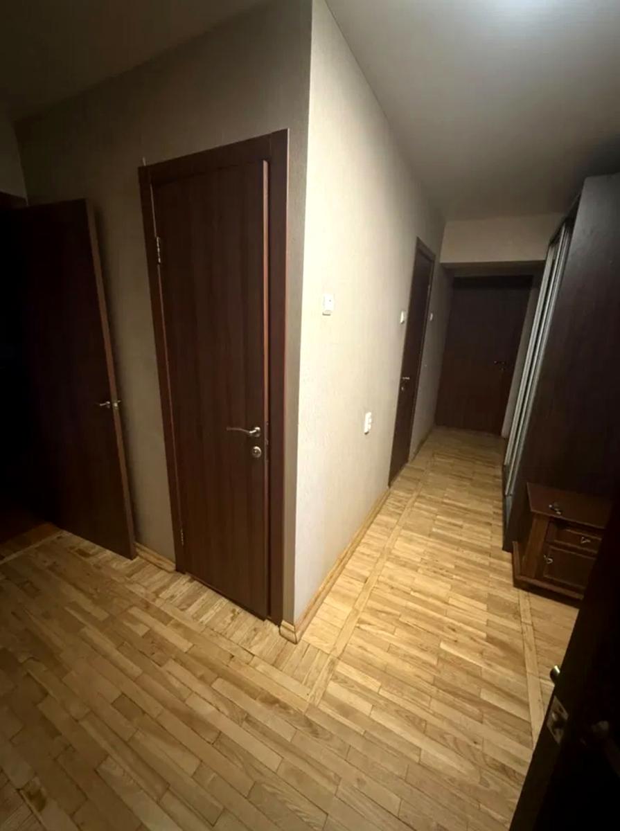 1871362907015303