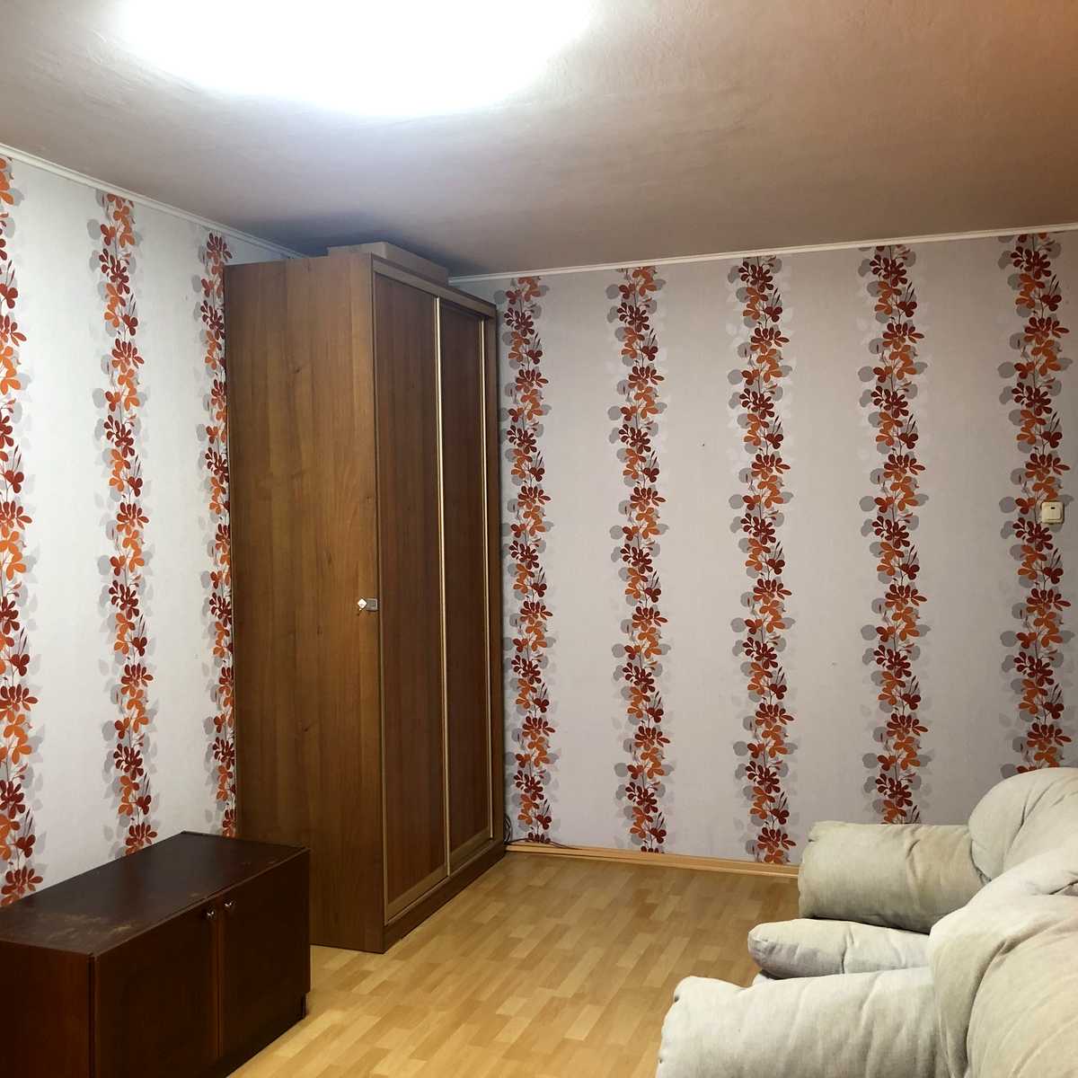 1871385799127698