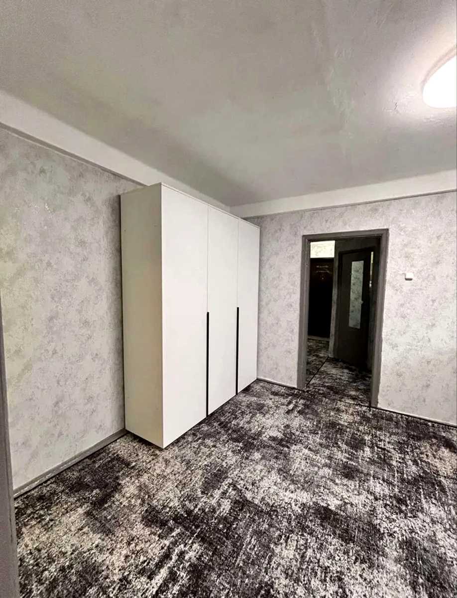 1871396148001936