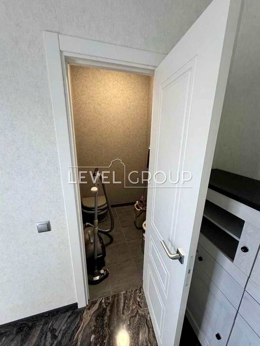 1871396610716506