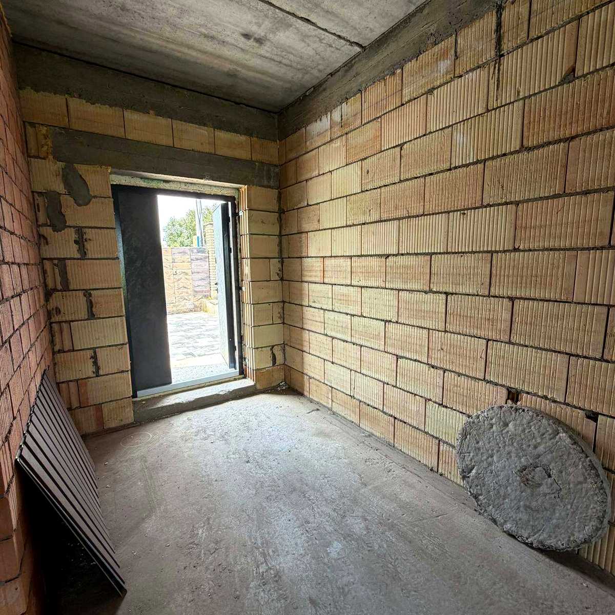 1871396818207559