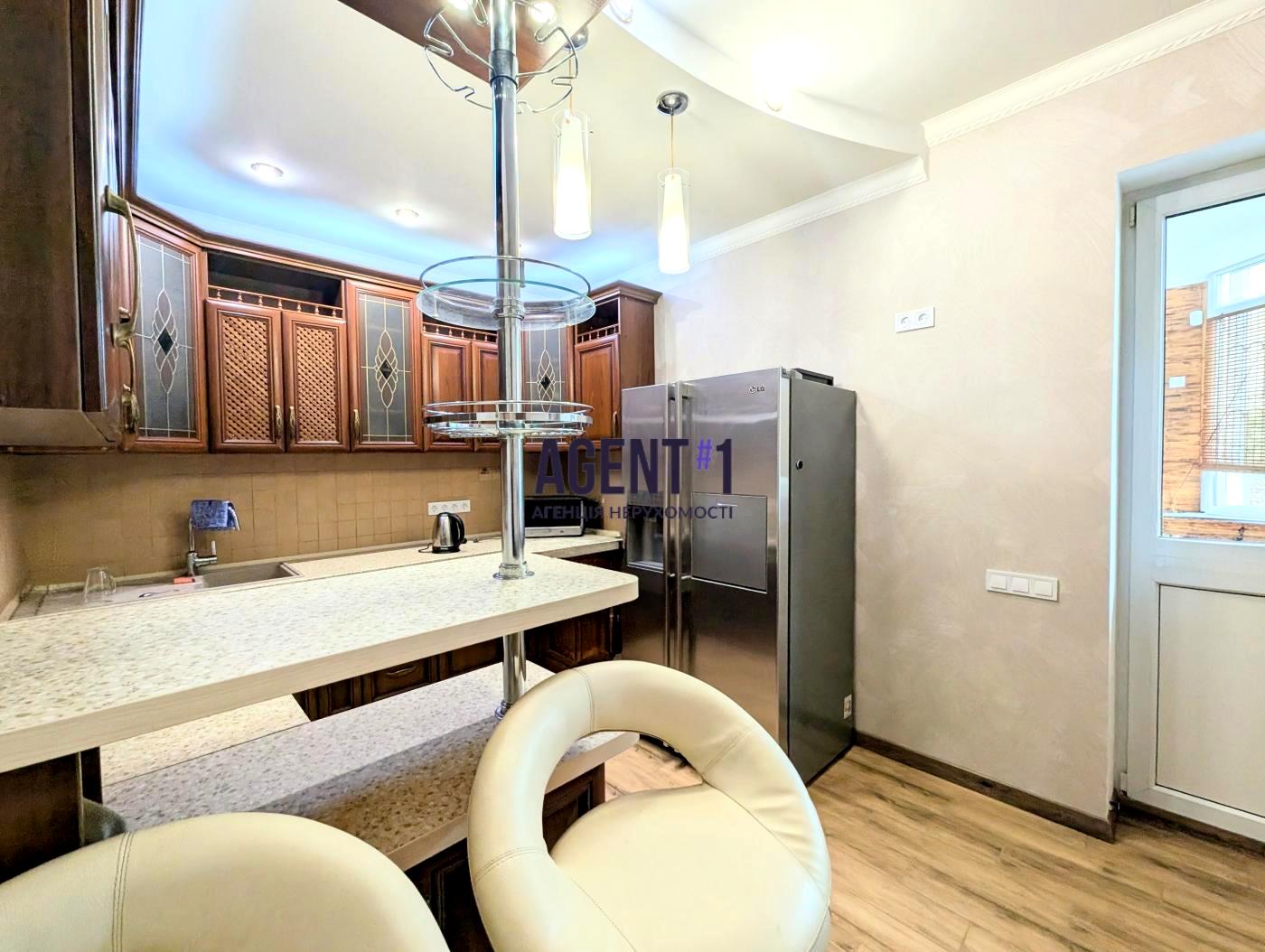 1871401367988463
