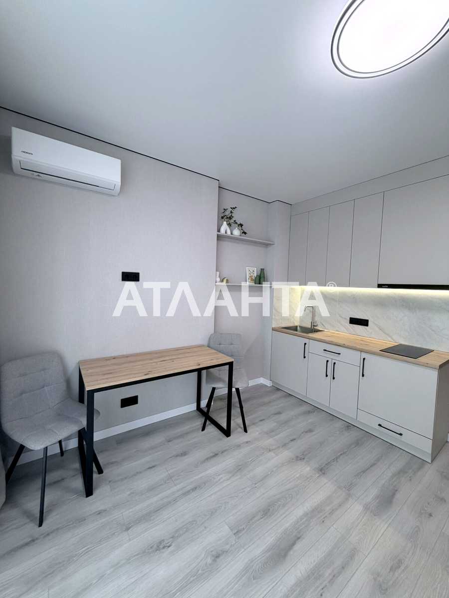 1871404206791105