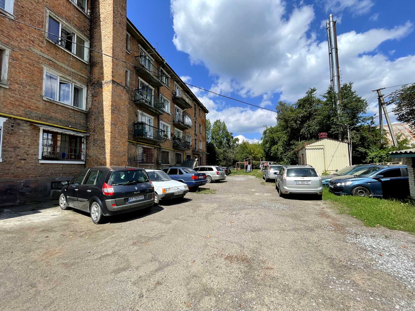 1871404512632529