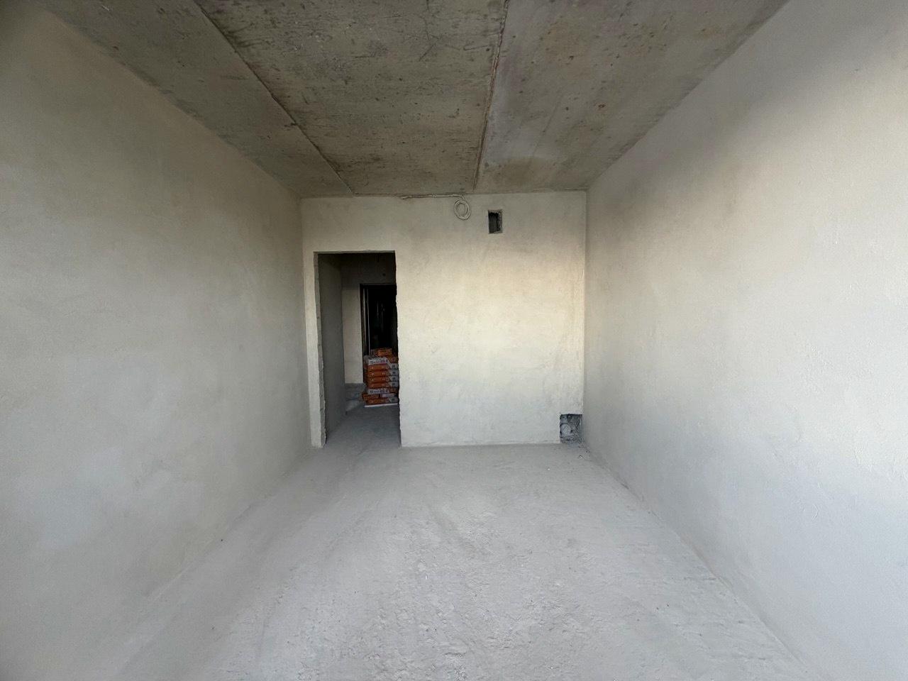 1871405799989411
