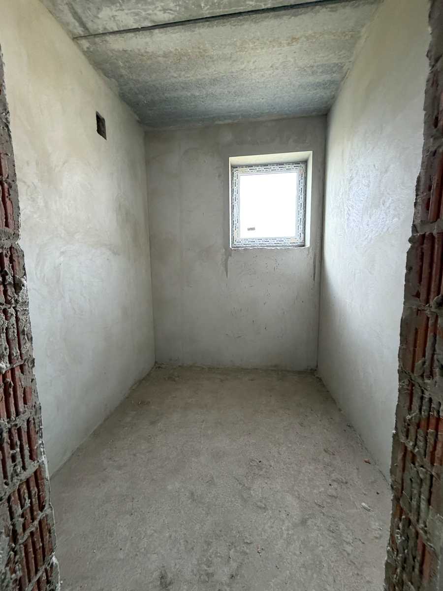 1871406558543415