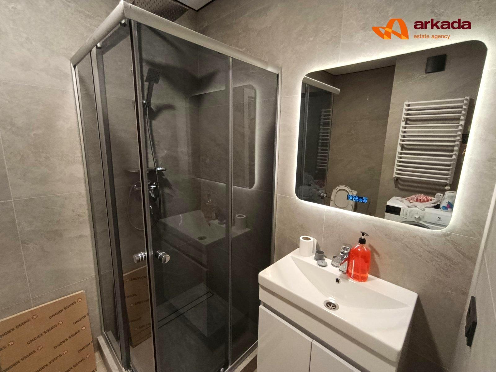 1871408666595727
