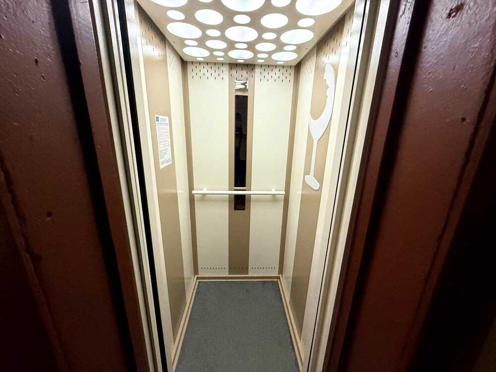 1871408728193229