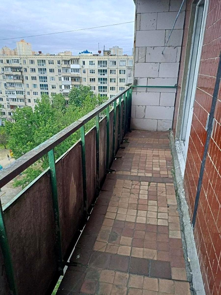1871413024880417
