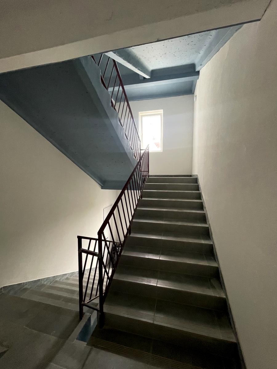 1871415348095914