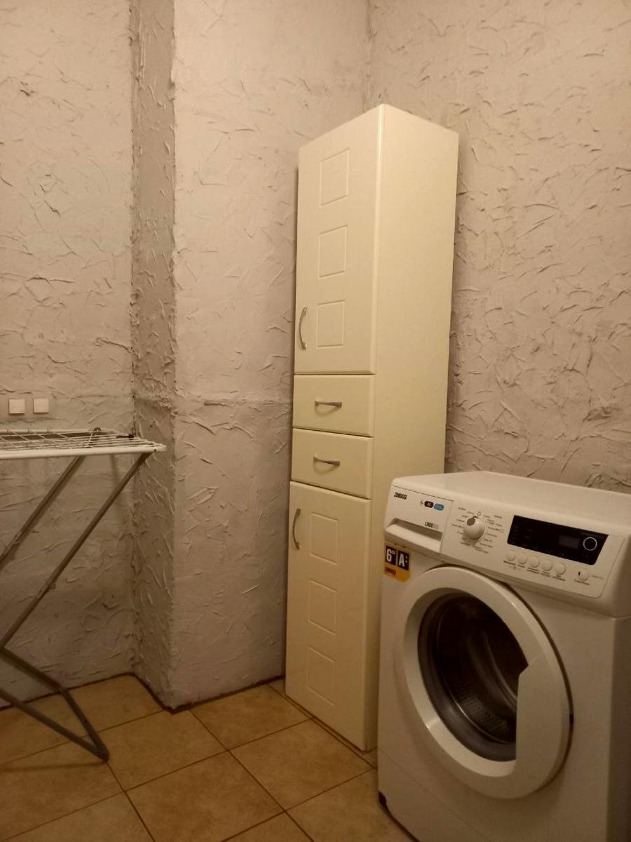 1871419057977595