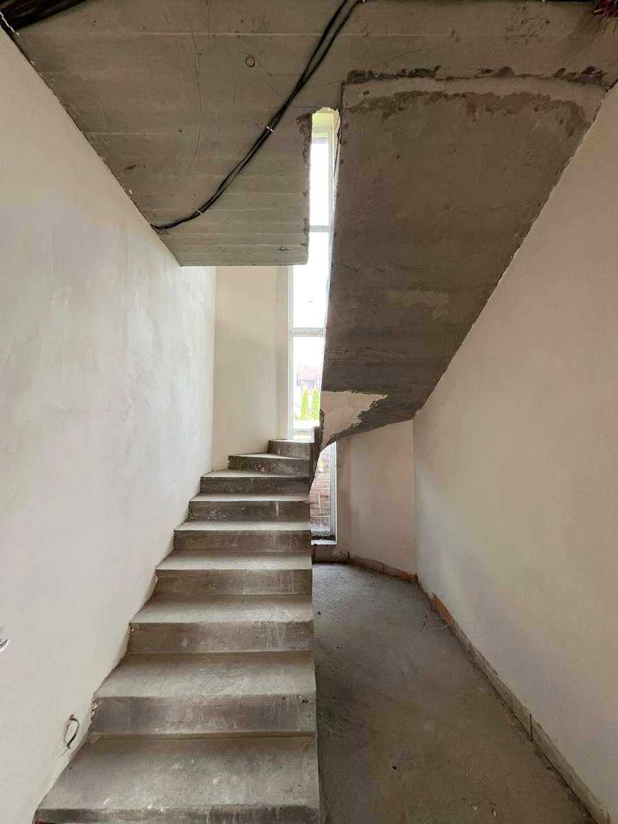 1871422820830464