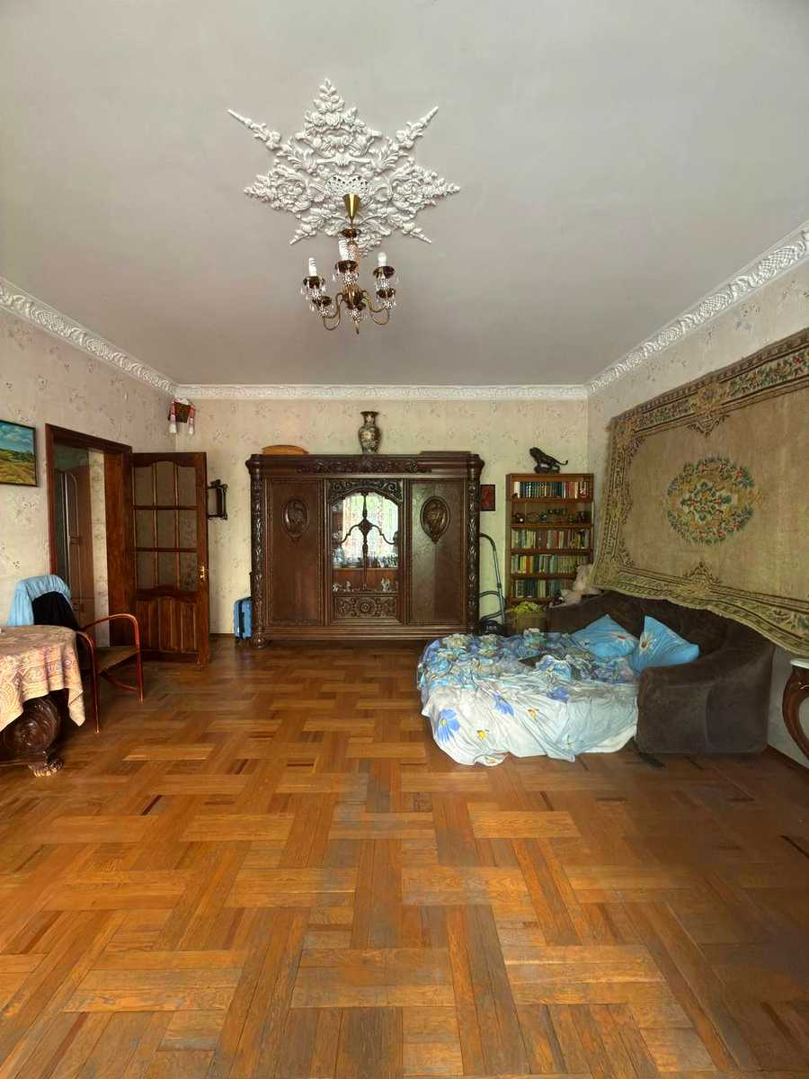 1871427529757070
