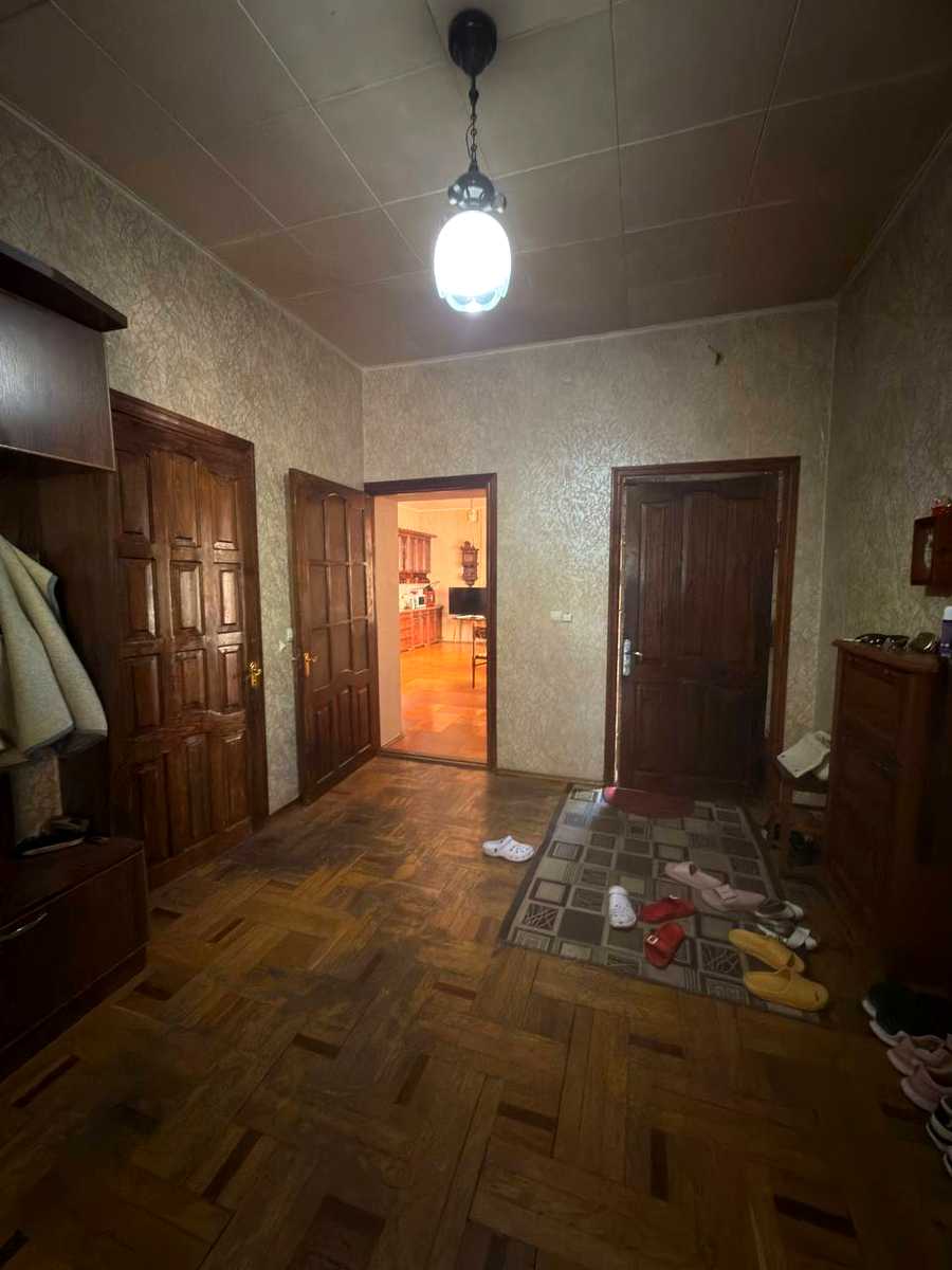 1871427529762557