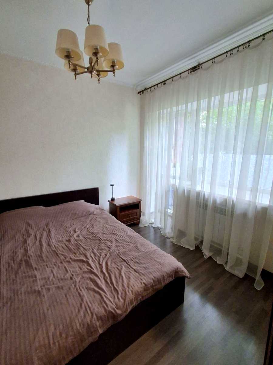 1871436749915235