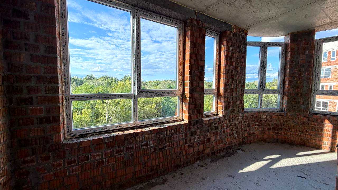 1871437136293795